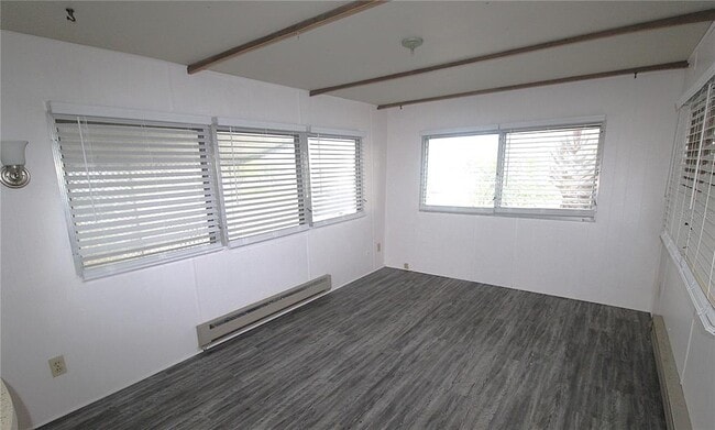 Building Photo - 512 50th Ave Dr W