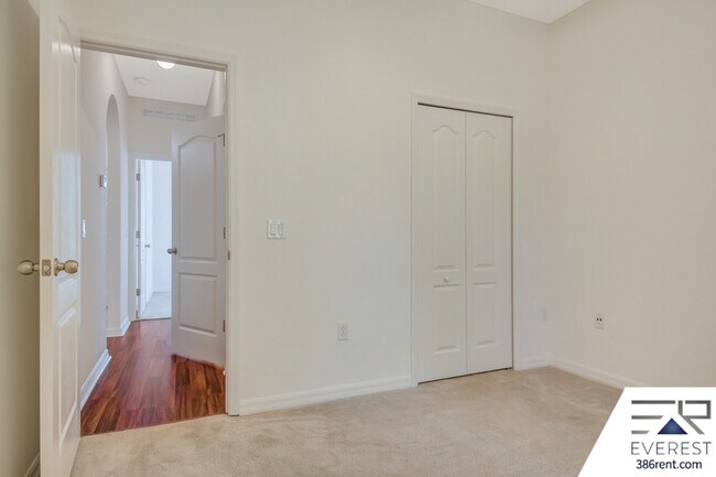 Building Photo - 7 Blackwell Pl
