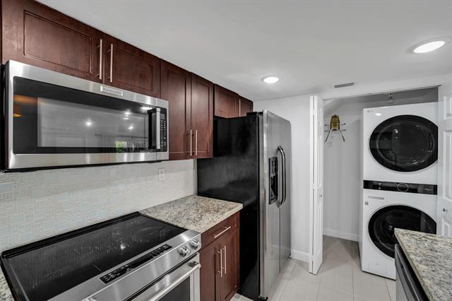 Building Photo - 4550 SW 68th Court Cir