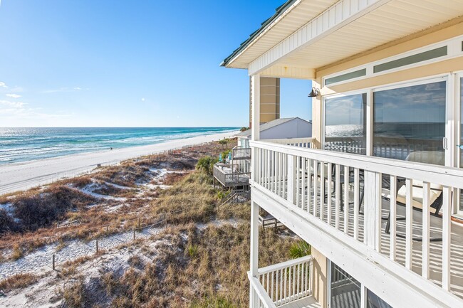 Building Photo - Newly Renovated Beach Front Four Bedroom Home