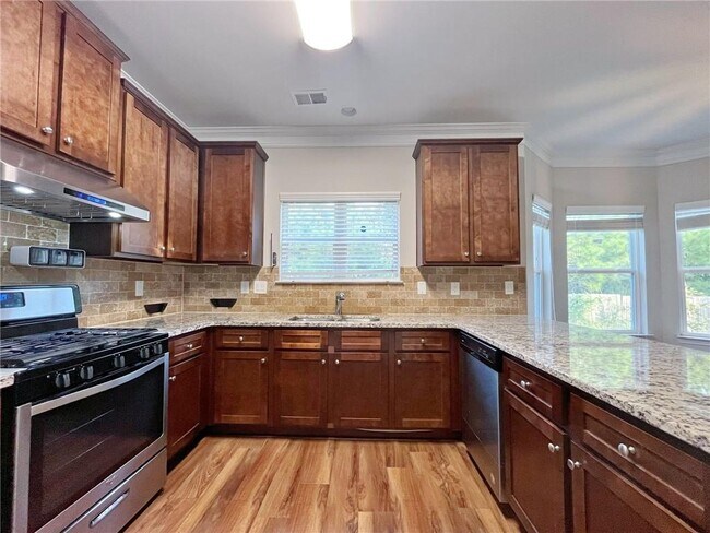Building Photo - 516 Sprayberry Dr