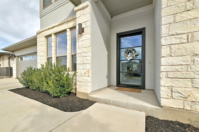 Building Photo - 8509 Silverthorne St