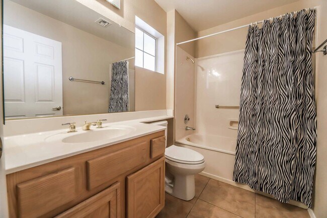 Building Photo - Sun City Summerlin - Golf Course Community...