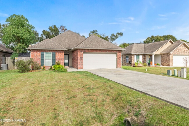 Building Photo - 307 Flanders Ridge Dr