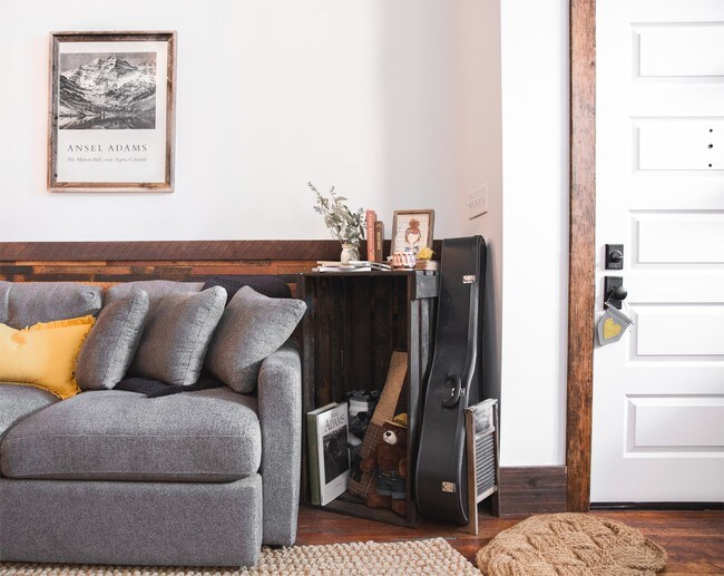 Building Photo - 110 W Market St