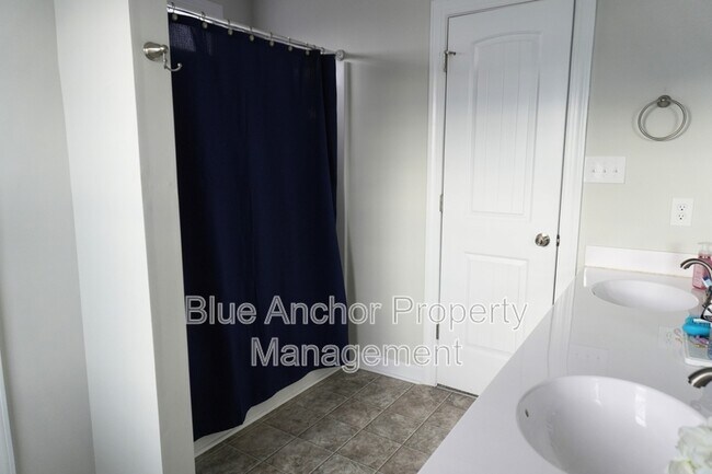 Building Photo - 206 Browns Ferry Rd