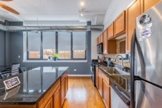 Building Photo - 2323 W Pershing Rd