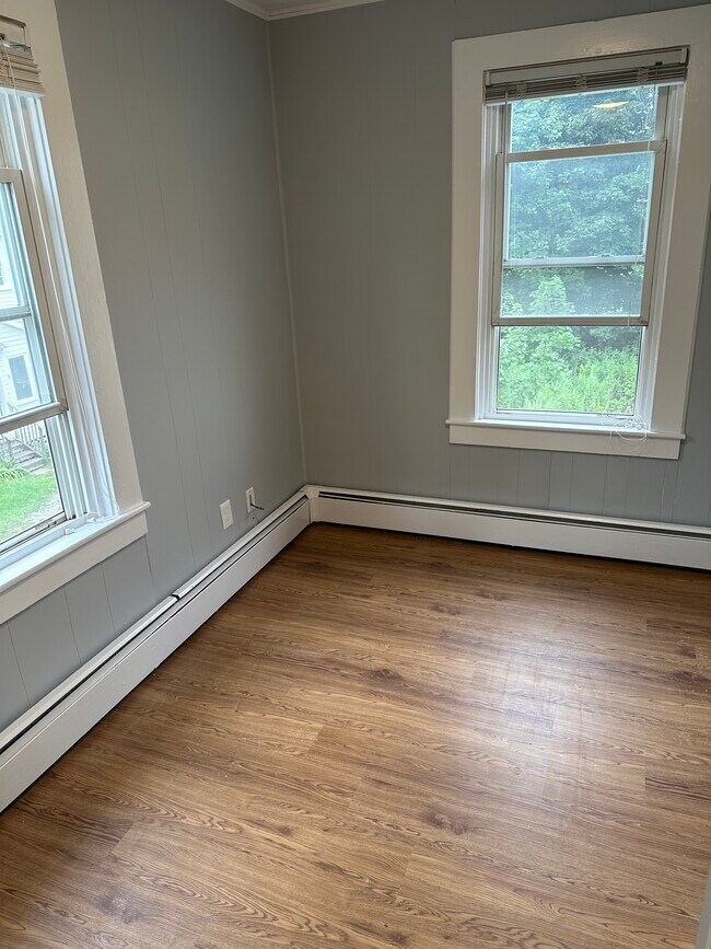 Building Photo - 4 Mayhew St