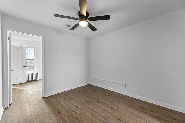 Building Photo - 258 9th St