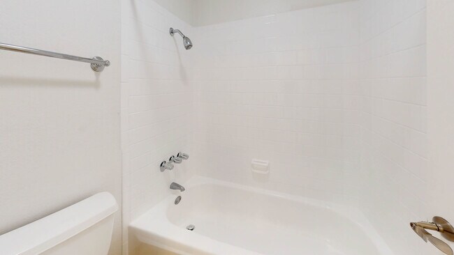 Building Photo - 521 Alameda del Prado