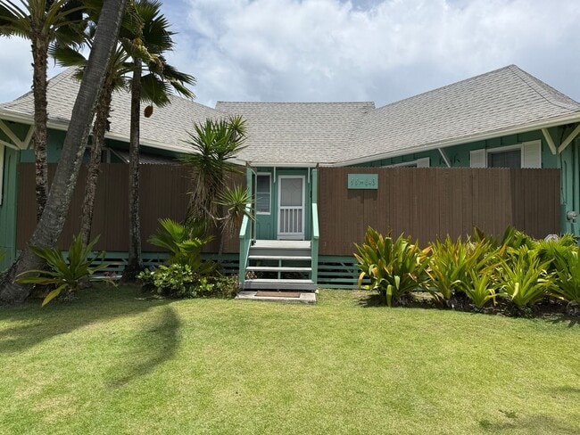 Building Photo - May to October ocean front 2/2 rental