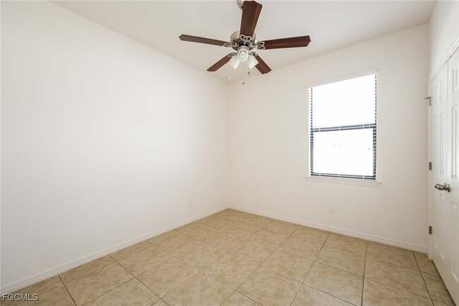 Building Photo - 1631 SW 25th Ln