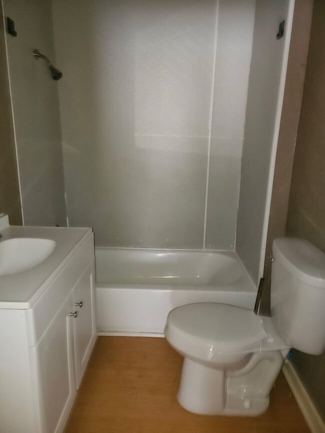 Building Photo - 124 Michael St