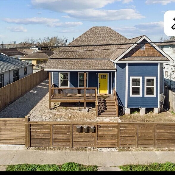 Primary Photo - 2115 Fulton St