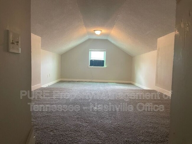 Building Photo - 1441 Whitney Ave