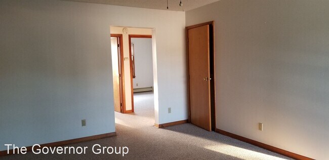 Building Photo - 2217 Muscatine Ave