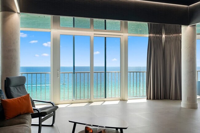 Building Photo - 8743 Thomas Dr