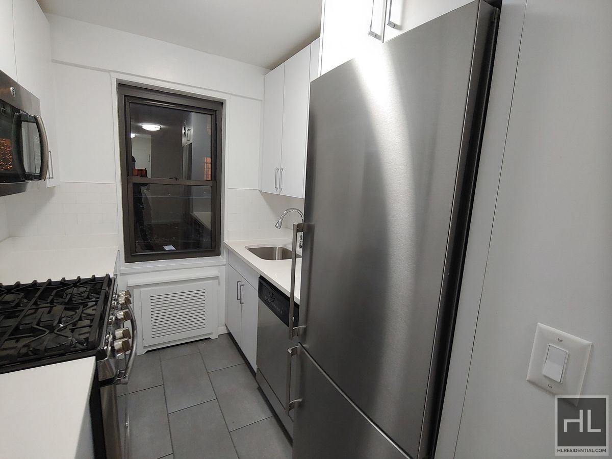 Building Photo - EAST 56 STREET