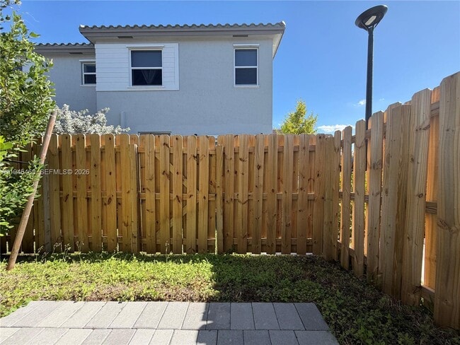 Building Photo - 145 SW 184th Ave