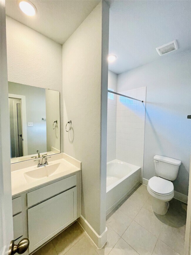 Building Photo - 216 Catalina Cove Dr