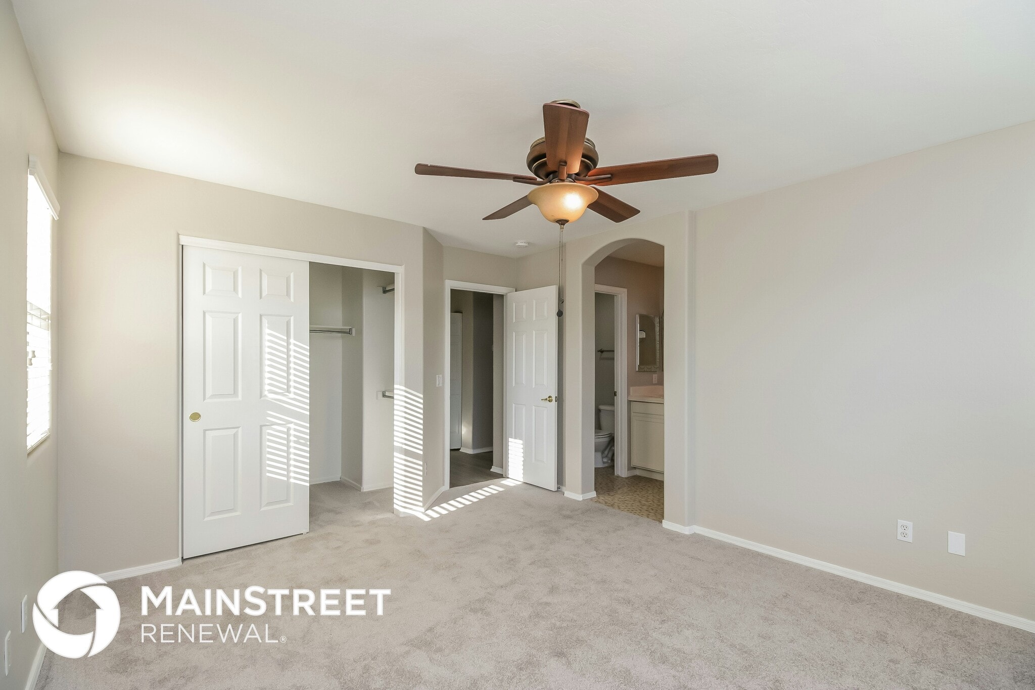 Building Photo - 102 W Mahogany Pl