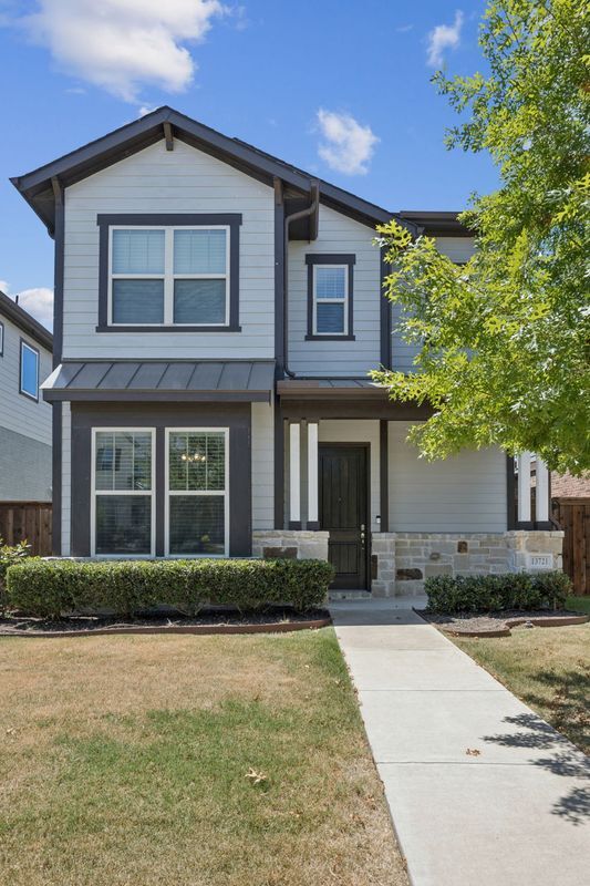 Building Photo - 13721 Parkline Wy