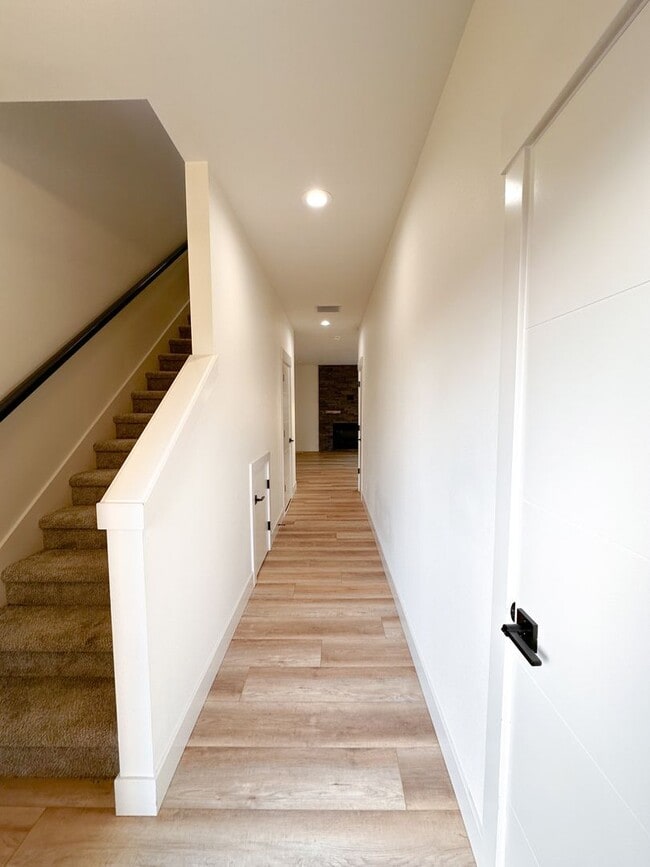 Building Photo - Newly Built Luxury Duplex in Keizer