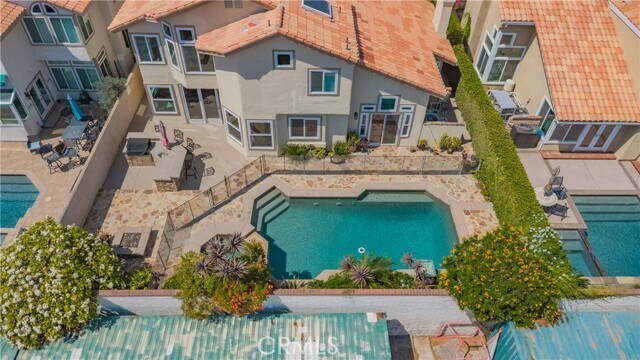 Building Photo - 9042 Santiago Dr