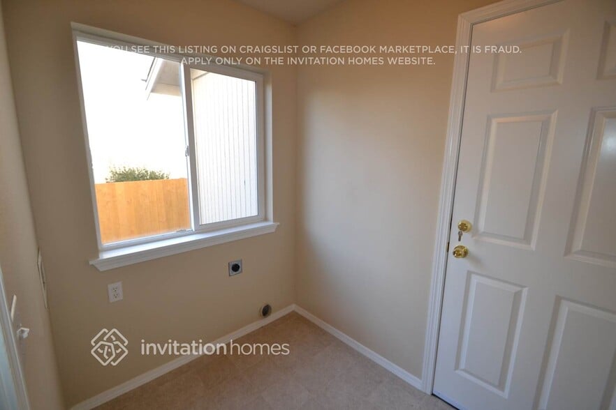 Building Photo - 3010 46th St Ct NE