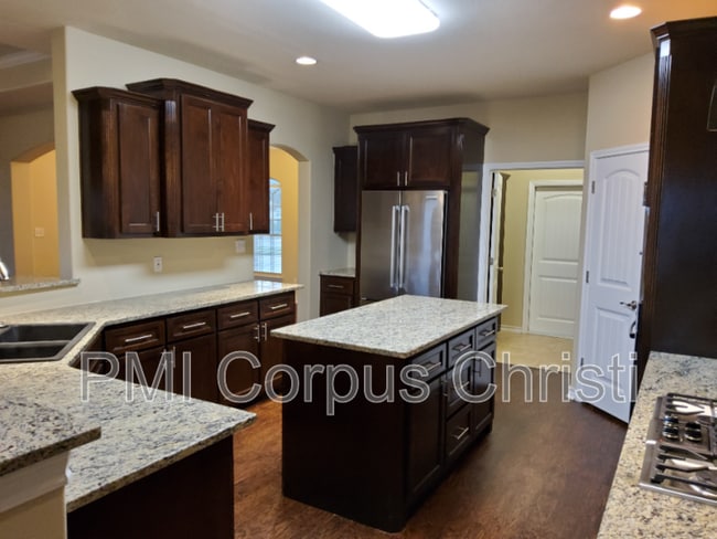 Building Photo - 4009 Cimarron Lake Dr