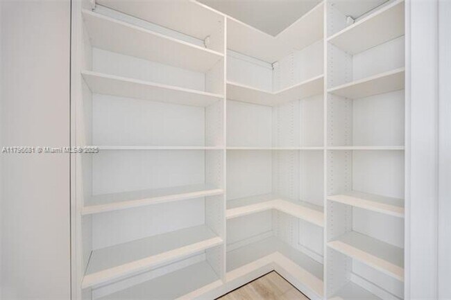 Building Photo - 2678 Tigertail Ave