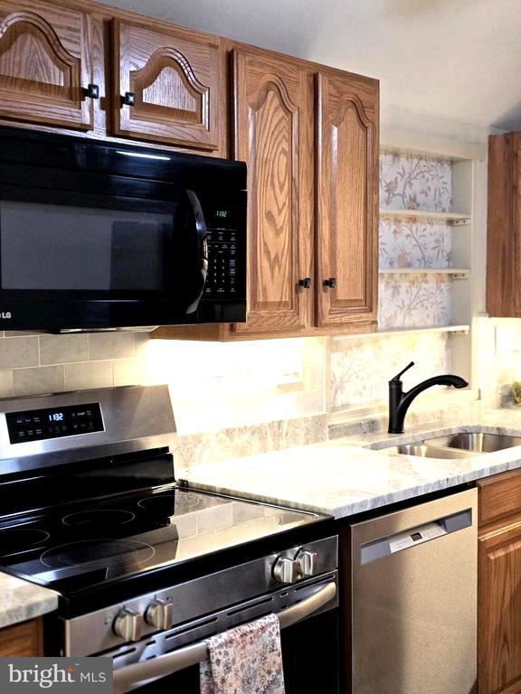 Building Photo - 1951 Conestoga Rd