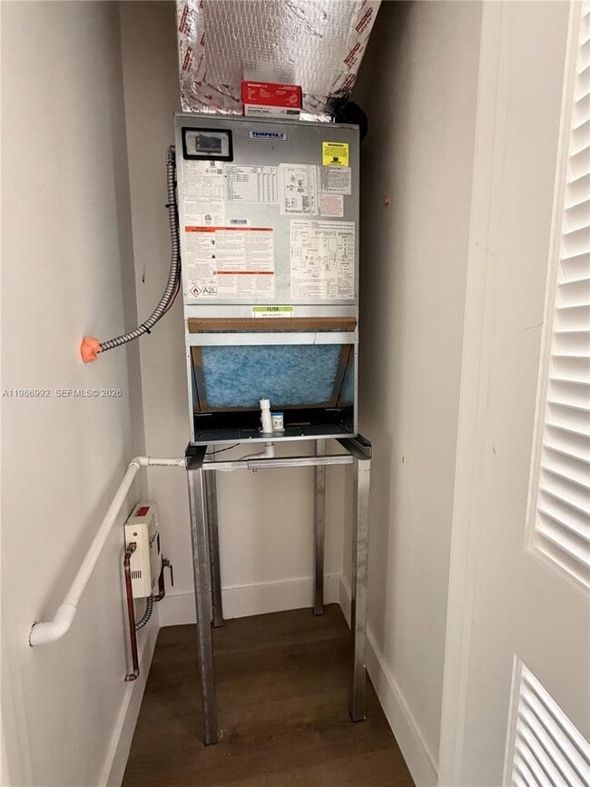 Building Photo - 1904 SW 17th Ave