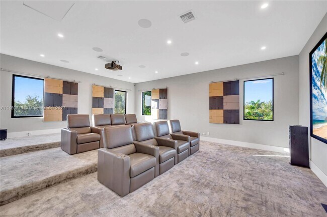 Building Photo - 899 NW 120th Ave