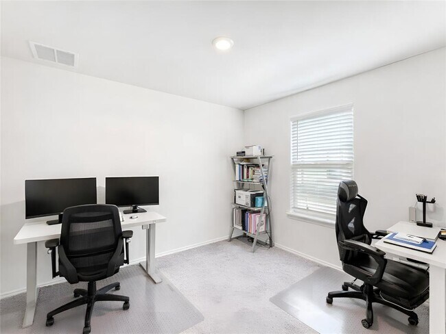 Building Photo - 159 Kennicott Dr