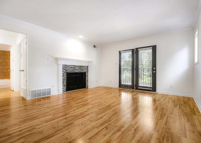 Building Photo - 1847 Gray Ridge Cove