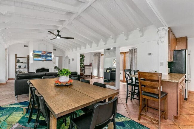 Building Photo - 314 Isle of Capri Dr