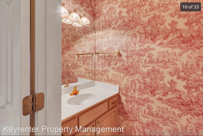 Building Photo - 4 br, 3.5 bath House - 5735 E 79th St