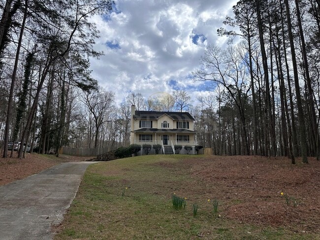 Building Photo - 4BR/3BA on Large Private Wooded Lot- Woodstock