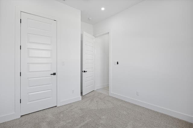 Building Photo - 2057 Glenhollow Dr