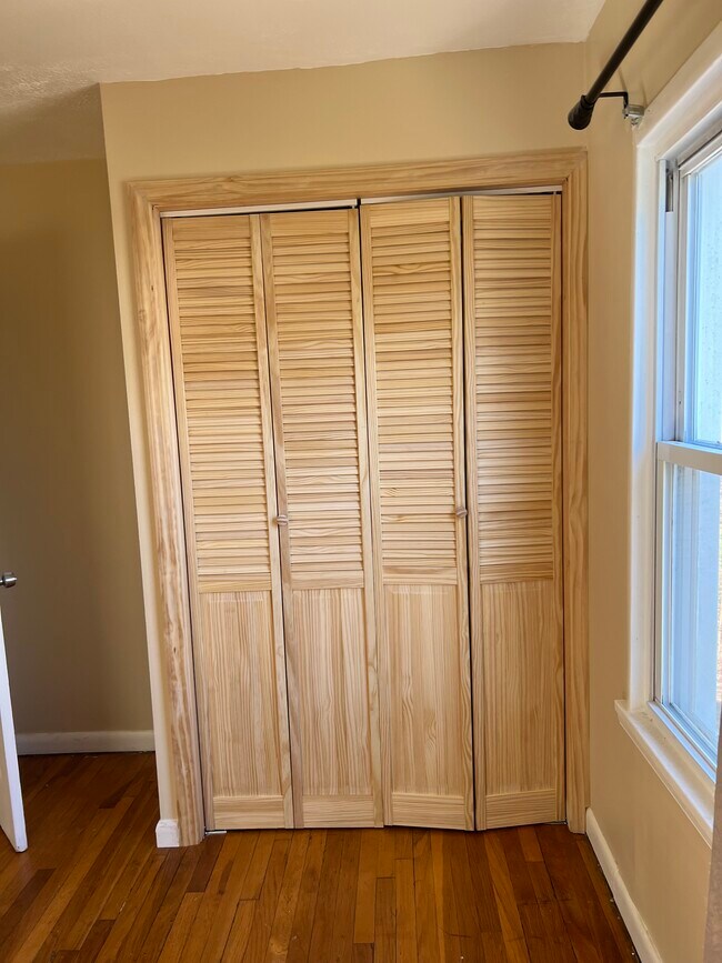 Building Photo - 119 Dupont Pl