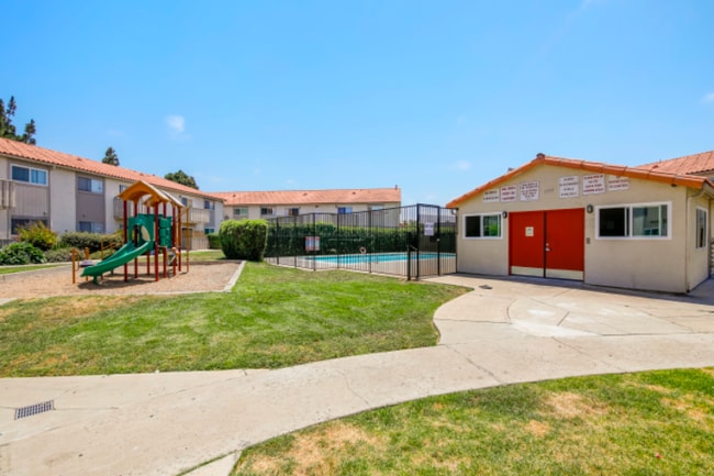 Building Photo - 1551 Broadway