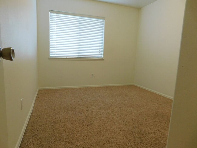 Building Photo - AWESOME 3 bed 2.5 bath in North GJ