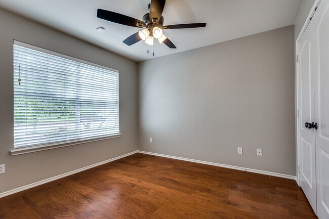 Building Photo - 3129 Lubbock Ave