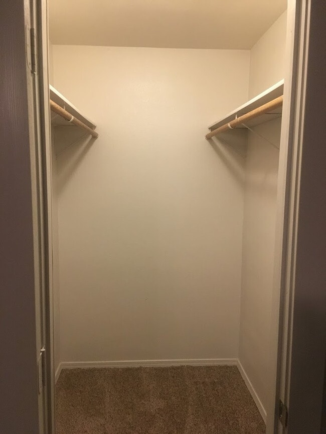 Building Photo - 719-721 N Storer Ave