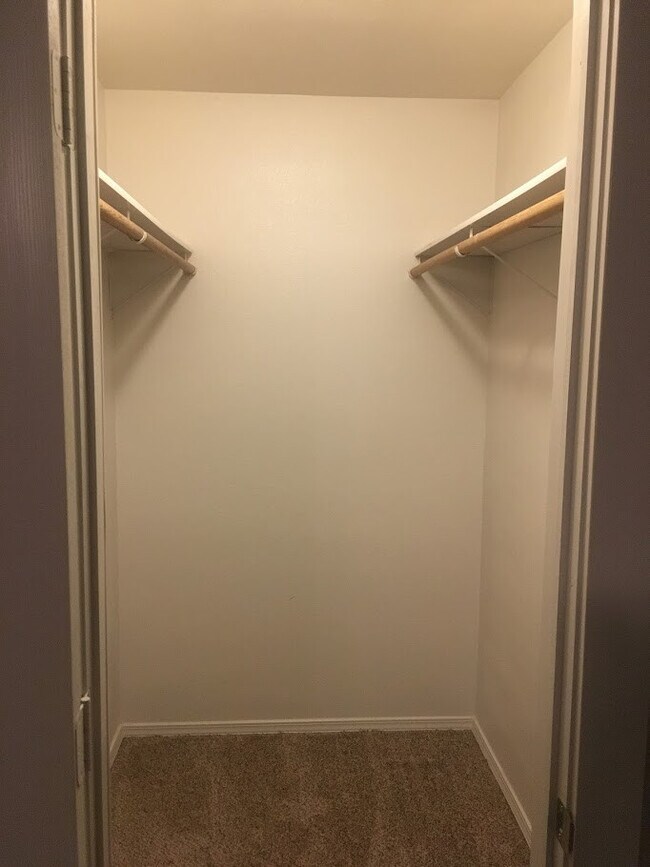 Building Photo - Storer Ave