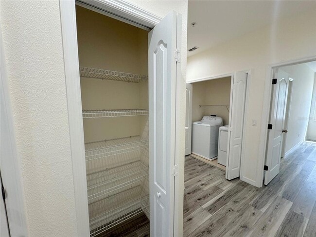 Building Photo - 1390 Grantham Dr