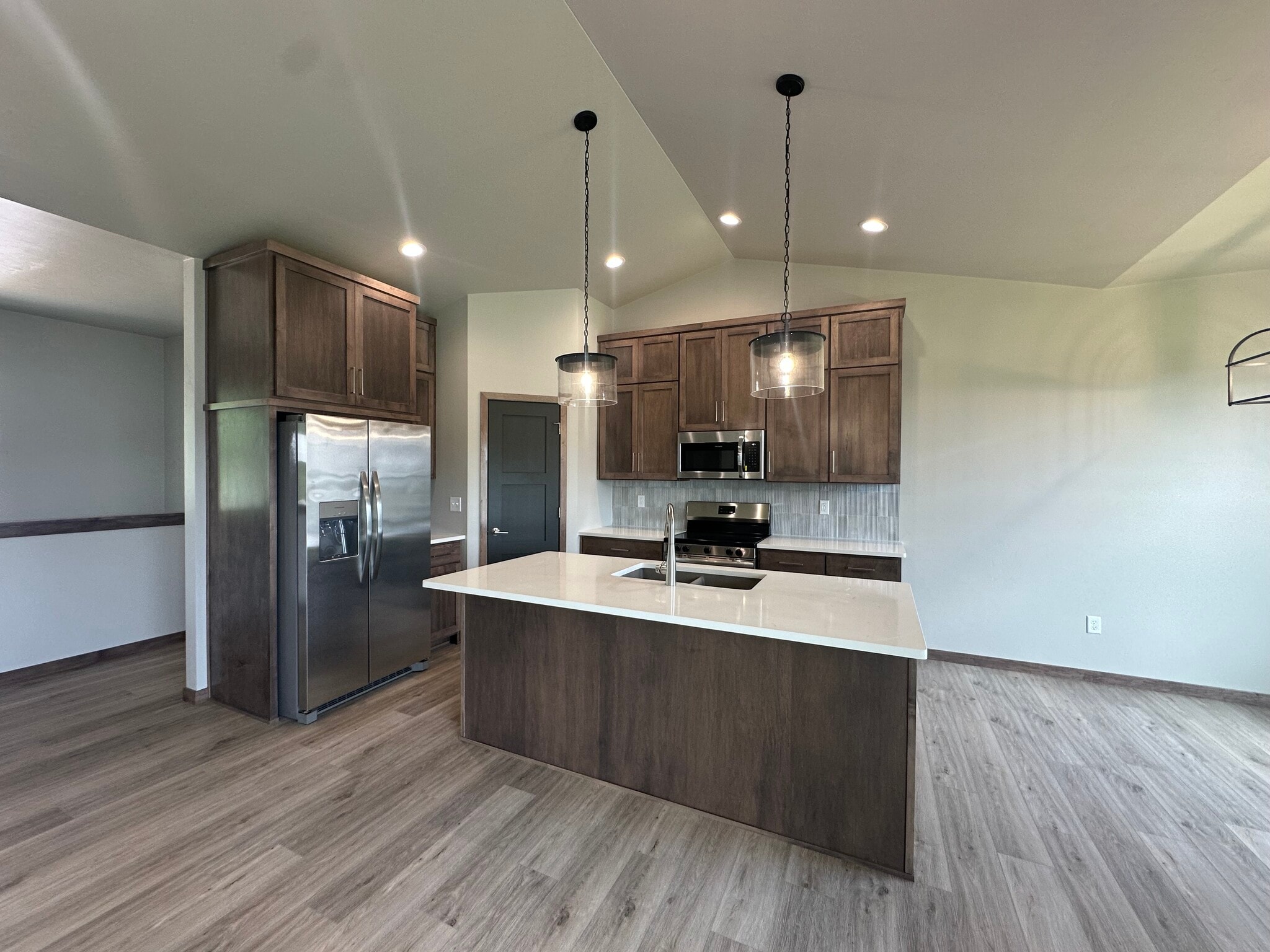 Building Photo - 2129 Clover Field Dr