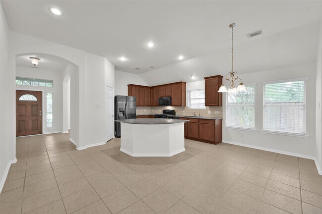 Building Photo - 10 Barker Ridge Ct