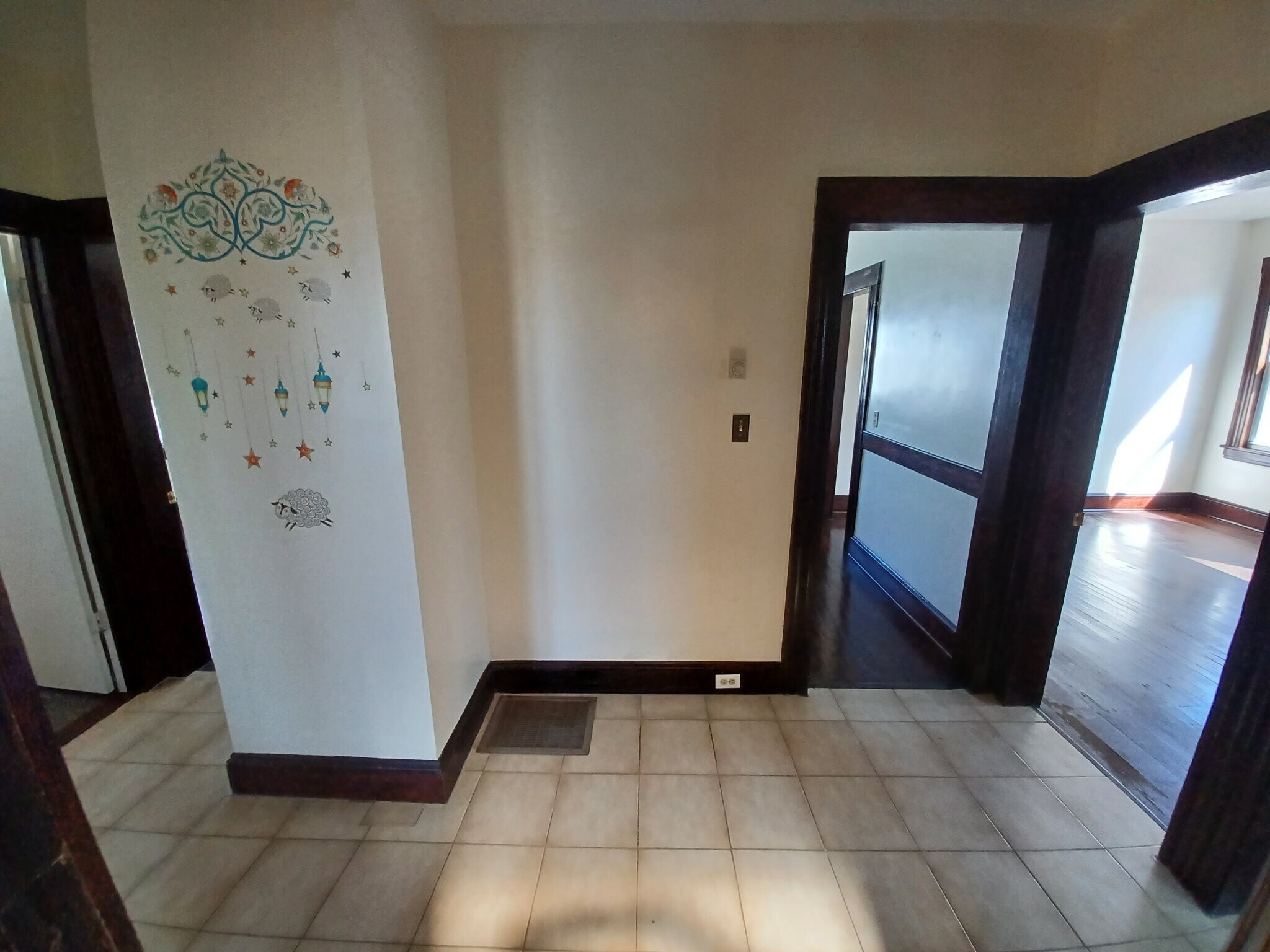 Building Photo - 306 Madison Ave